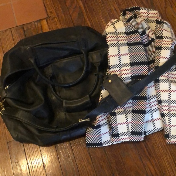 COACH Weekender Travel in Style Leather Overnight - Picture 1 of 7